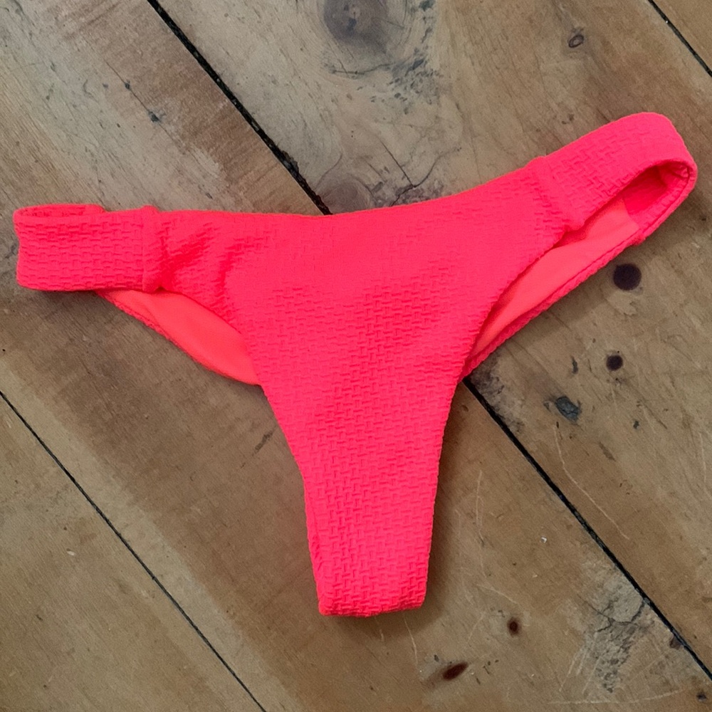 Cheeky bikini bottom